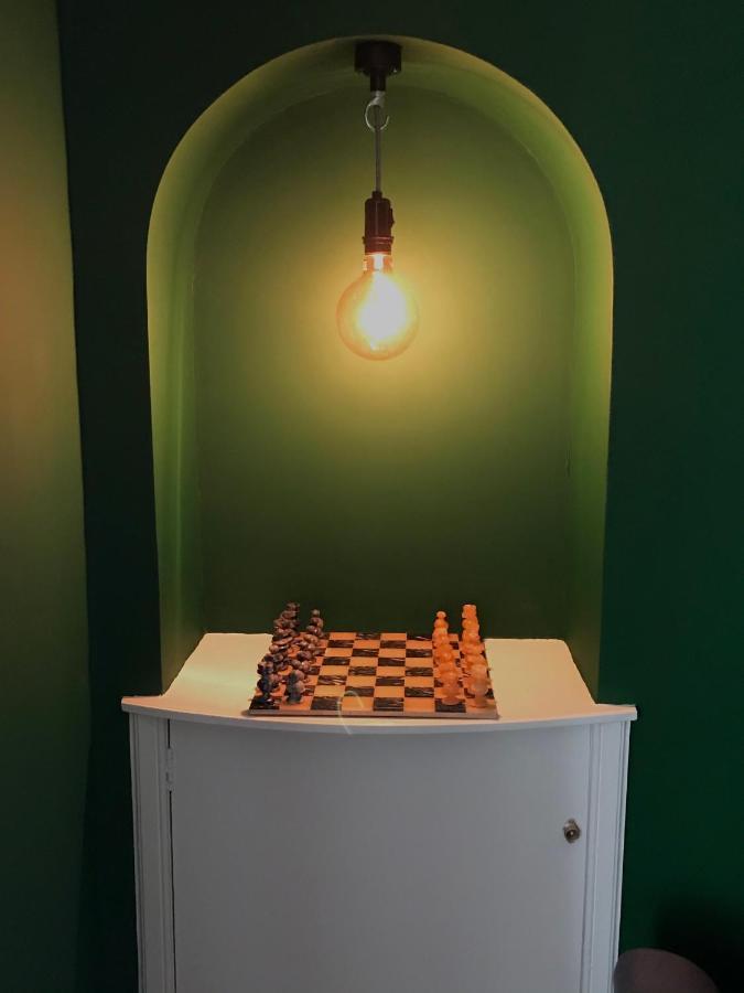 Leven House Bed And Breakfast ครีฟ ภายนอก รูปภาพ