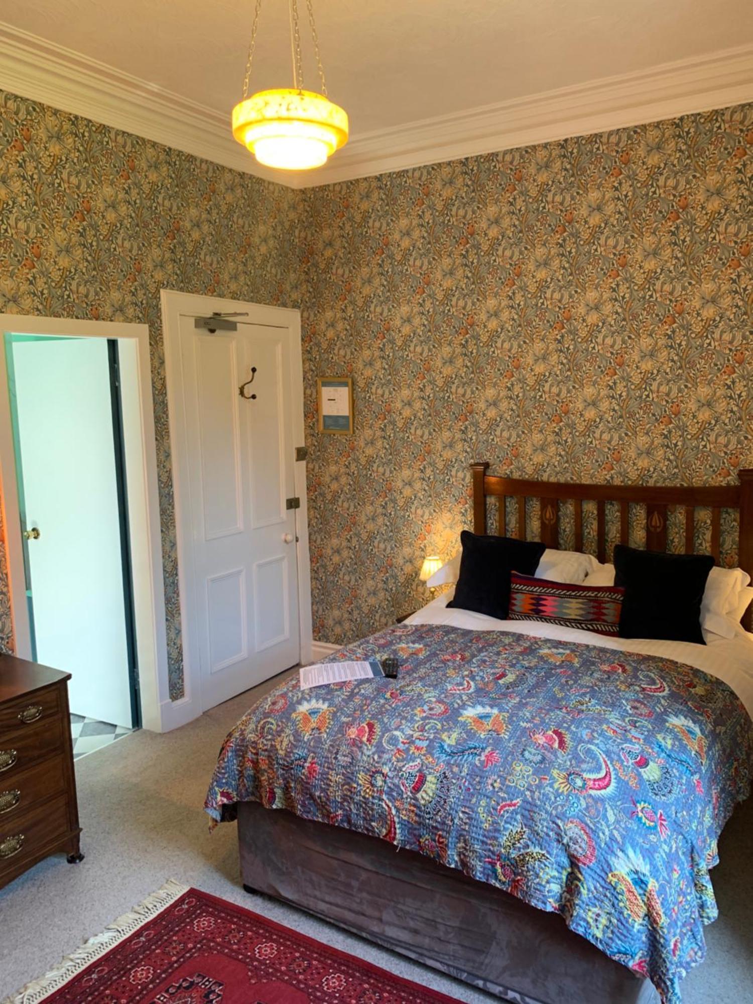 Leven House Bed And Breakfast ครีฟ ภายนอก รูปภาพ